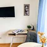 Apartamento 1 *